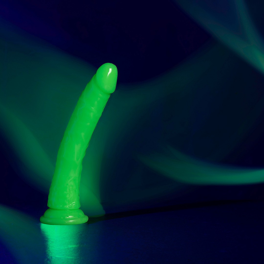 DILDO SLIM REALISTIC GLOW IN THE DARK 9'' / 22,5 CM REALROCK - Image 6