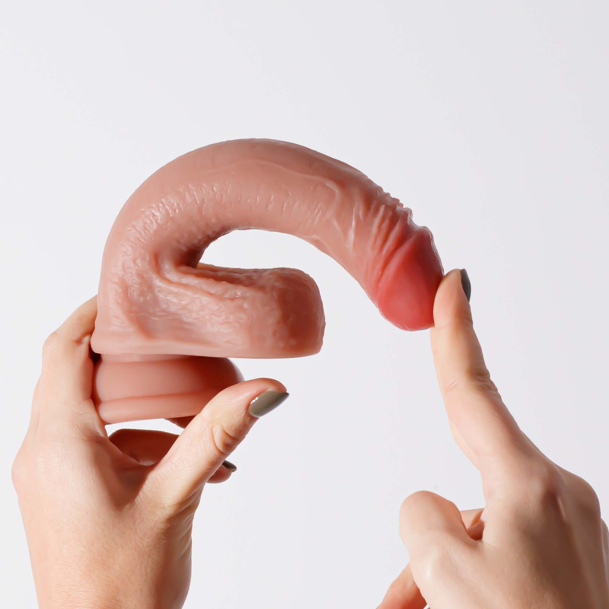 DILDO DE SILICONA LIQUIDA INVIKTUS 7 CRUSHIOUS PIEL - Image 4
