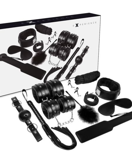 Kit BDSM EXPERIENCE com acessórios de bondage, incluindo algemas, chicote, venda e coleira com trela.