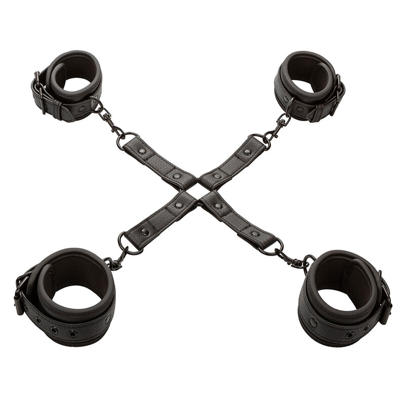 Conjunto de bondage CALEXOTICS Nocturnal em couro preto com quatro algemas ajustáveis e conector