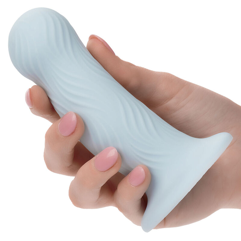 Plug anal azul Wave Rider Foam da CALEXOTICS, com forma bulbosa, textura ondulada e base de ventosa