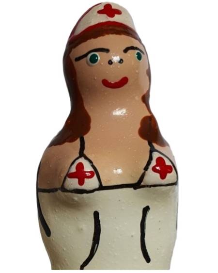 Preservativo decorativo CONDOMERIE pintado à mão com ilustração de enfermeira morena