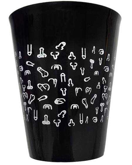 Copo preto reutilizável de 500 ml com motivos brancos de pénis