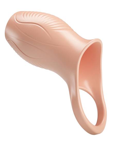 Capa extensora peniana Geraldine da PRETTY LOVE, em tom cor de carne e com anel de fixação integrado